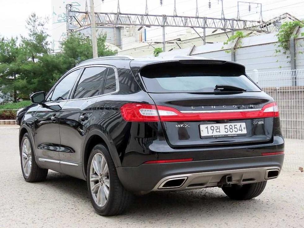 Lincoln MKX — miniaturë 3