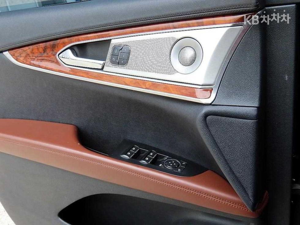 Lincoln MKX — miniaturë 11