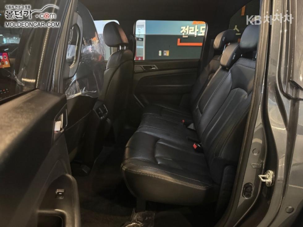 SsangYong Rexton — miniaturë 7