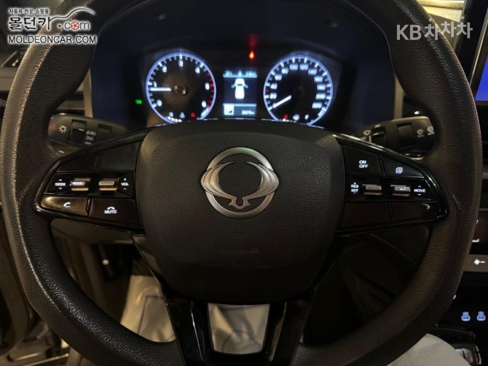 SsangYong Rexton — miniaturë 9