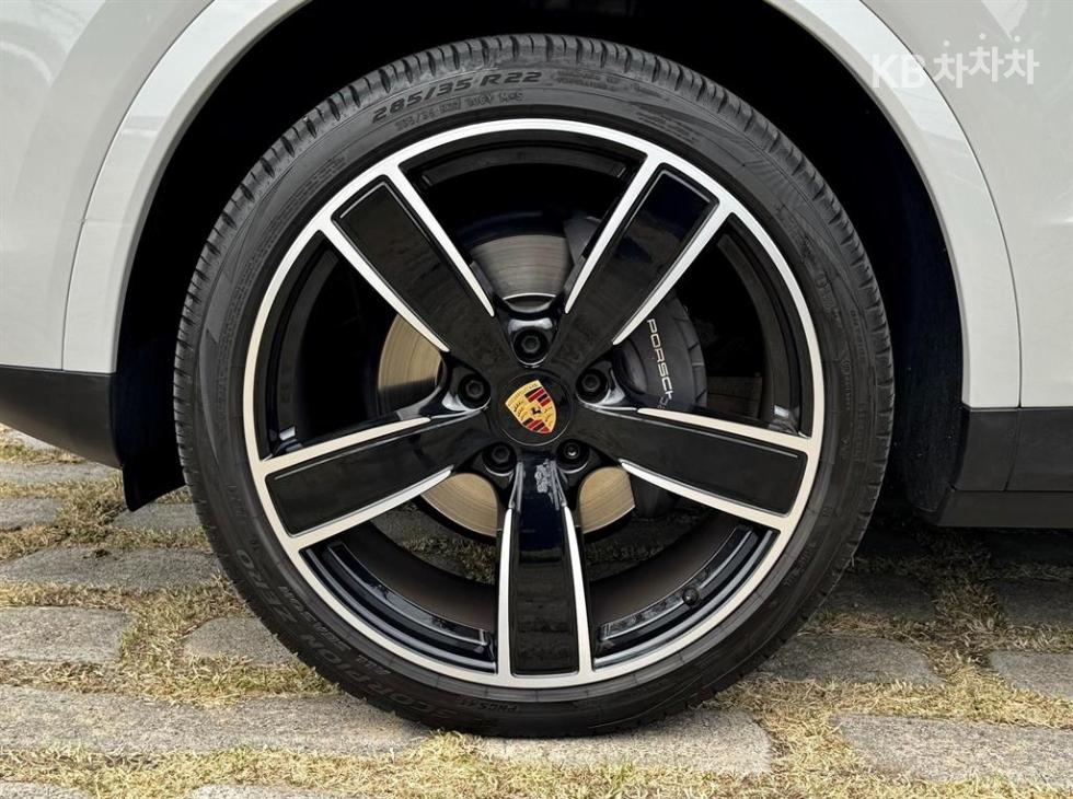 Porsche Cayenne — miniaturë 6