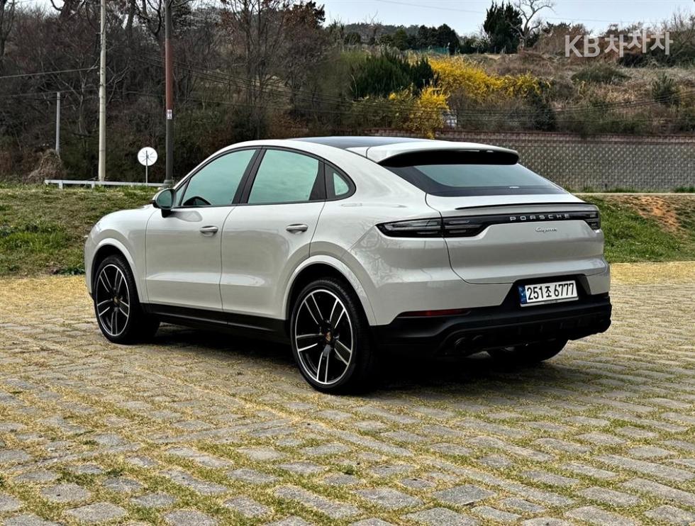 Porsche Cayenne — miniaturë 7