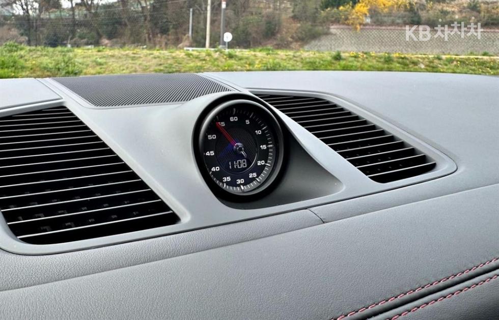 Porsche Cayenne — miniaturë 18