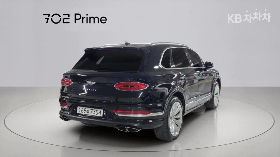 2023 Bentley Used Car photo