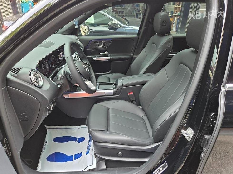 Mercedes-Benz GLB — miniaturë 5