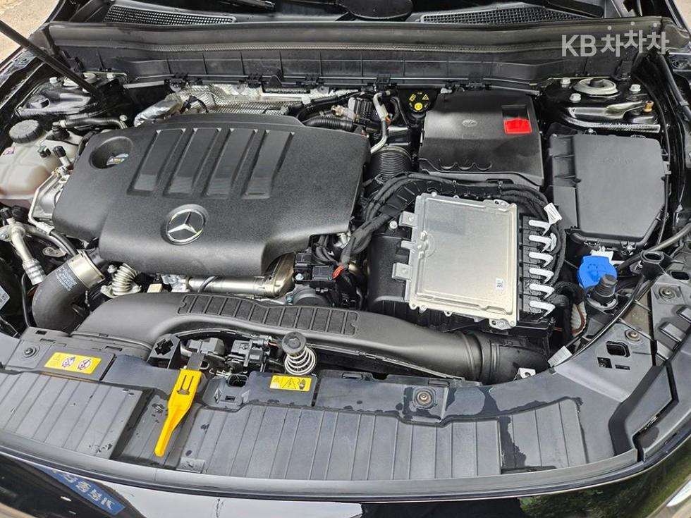 Mercedes-Benz GLB — miniaturë 19