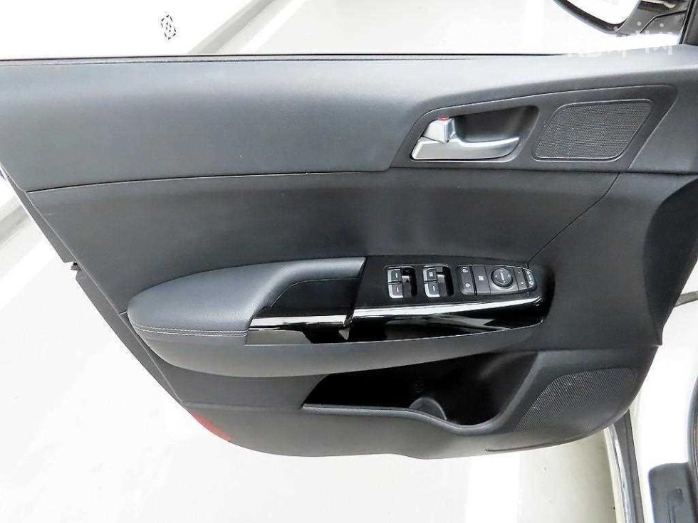 Kia Sportage — miniaturë 11