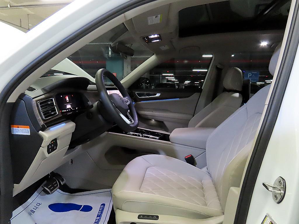 2025 Volkswagen Used Car photo
