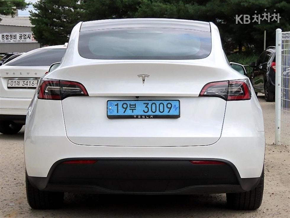 Tesla Model Y — miniaturë 4