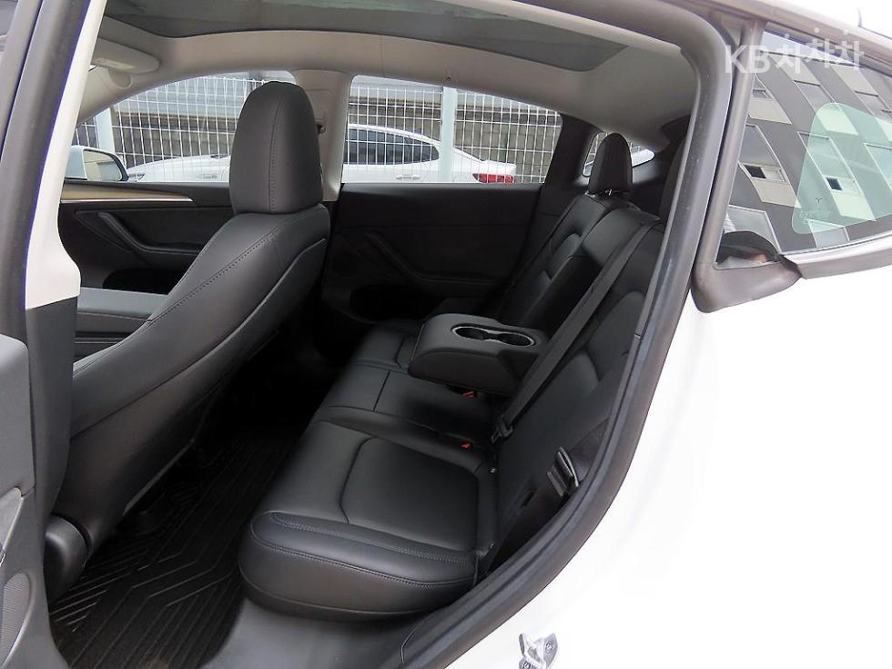 Tesla Model Y — miniaturë 6