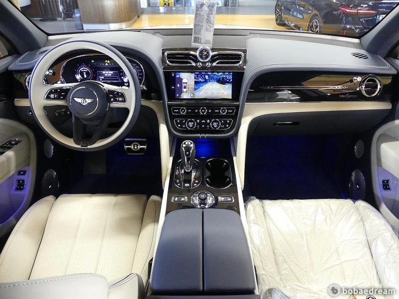 2024 Bentley Used Car photo