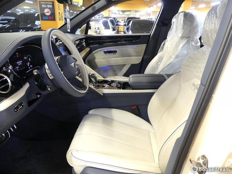 2024 Bentley Used Car photo