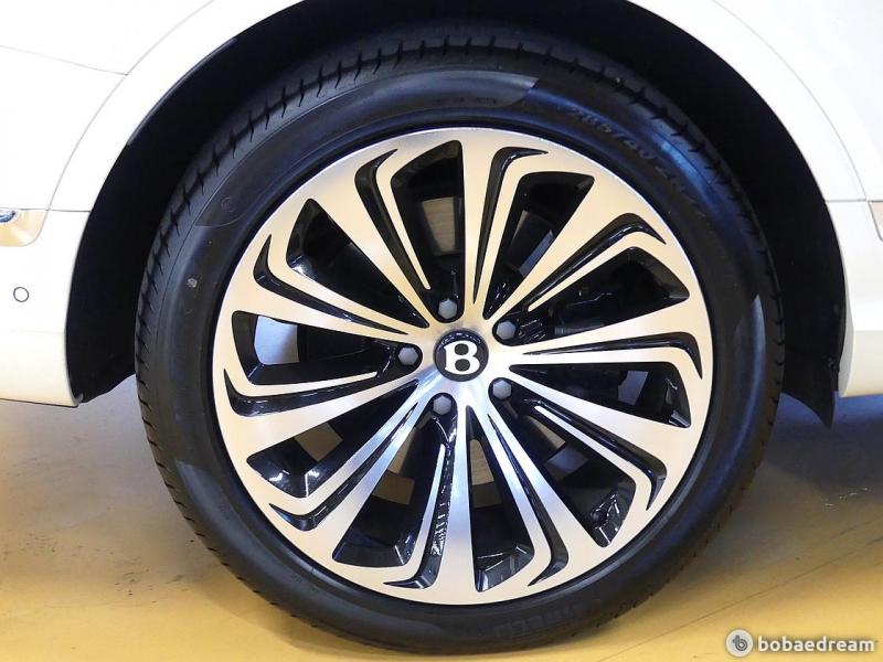 2024 Bentley Used Car photo