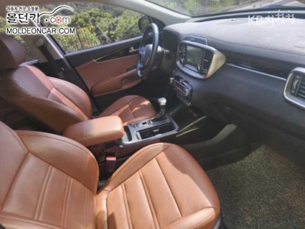 Kia Sorento — miniaturë 14