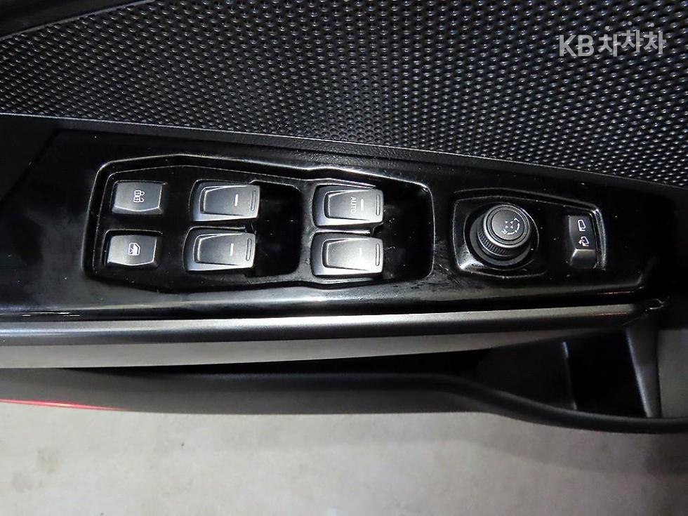 SsangYong Tivoli — miniaturë 13