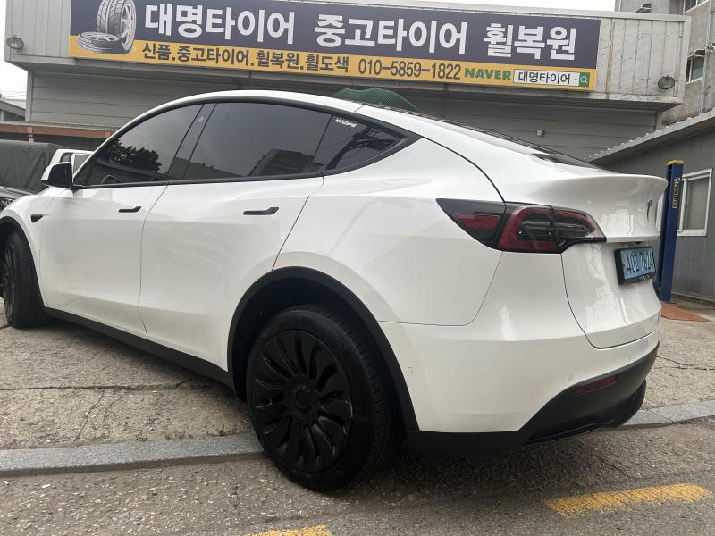 Tesla Model Y — miniaturë 4