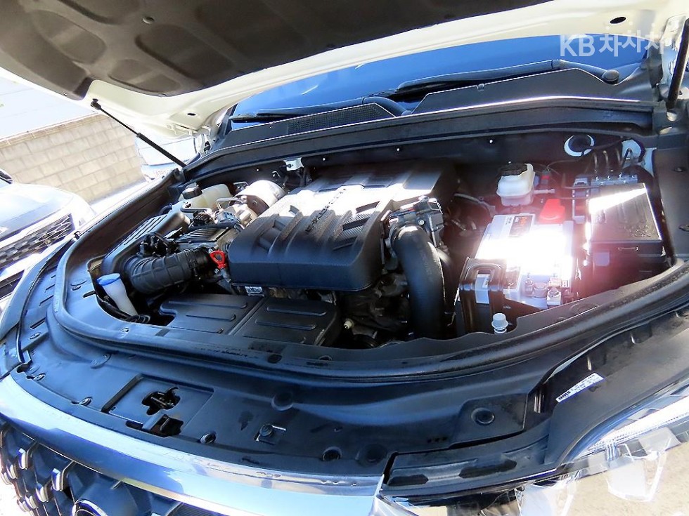 SsangYong Rexton — miniaturë 19