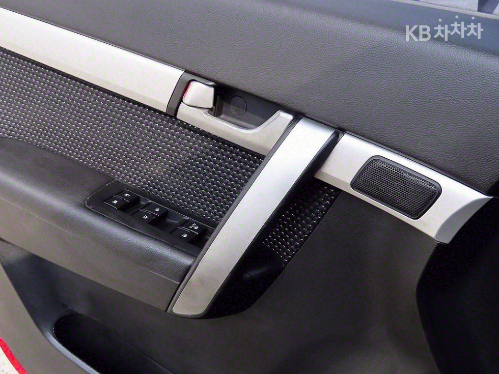 Chevrolet Captiva — miniaturë 11