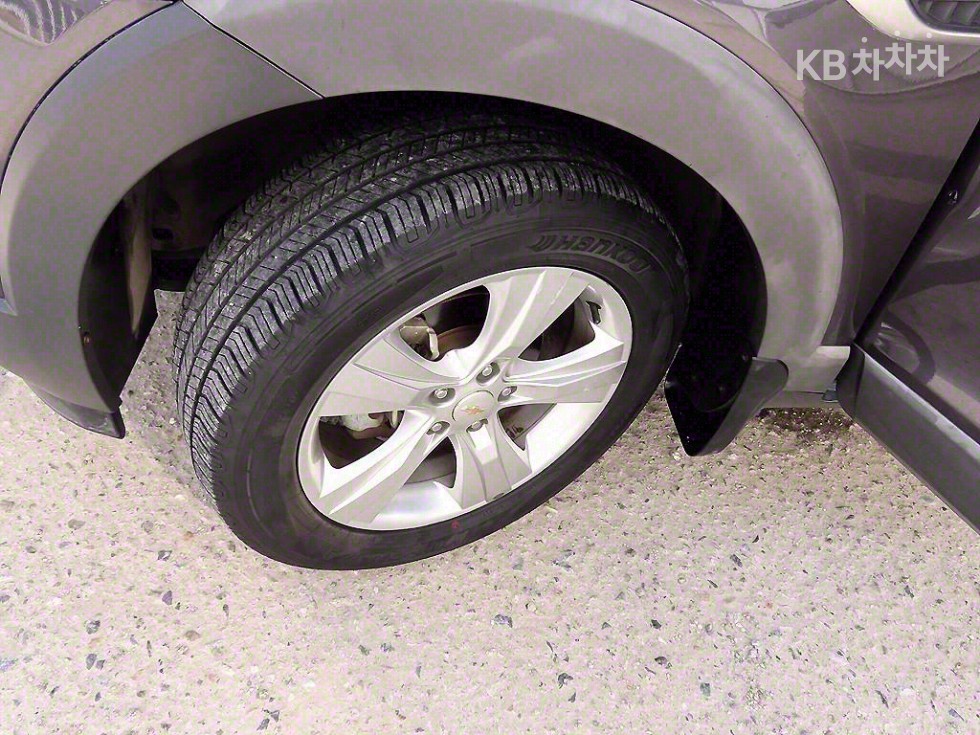 Chevrolet Captiva — miniaturë 17