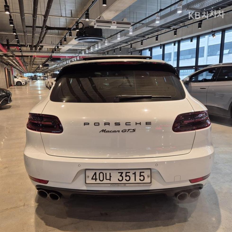 Porsche Macan — miniaturë 2