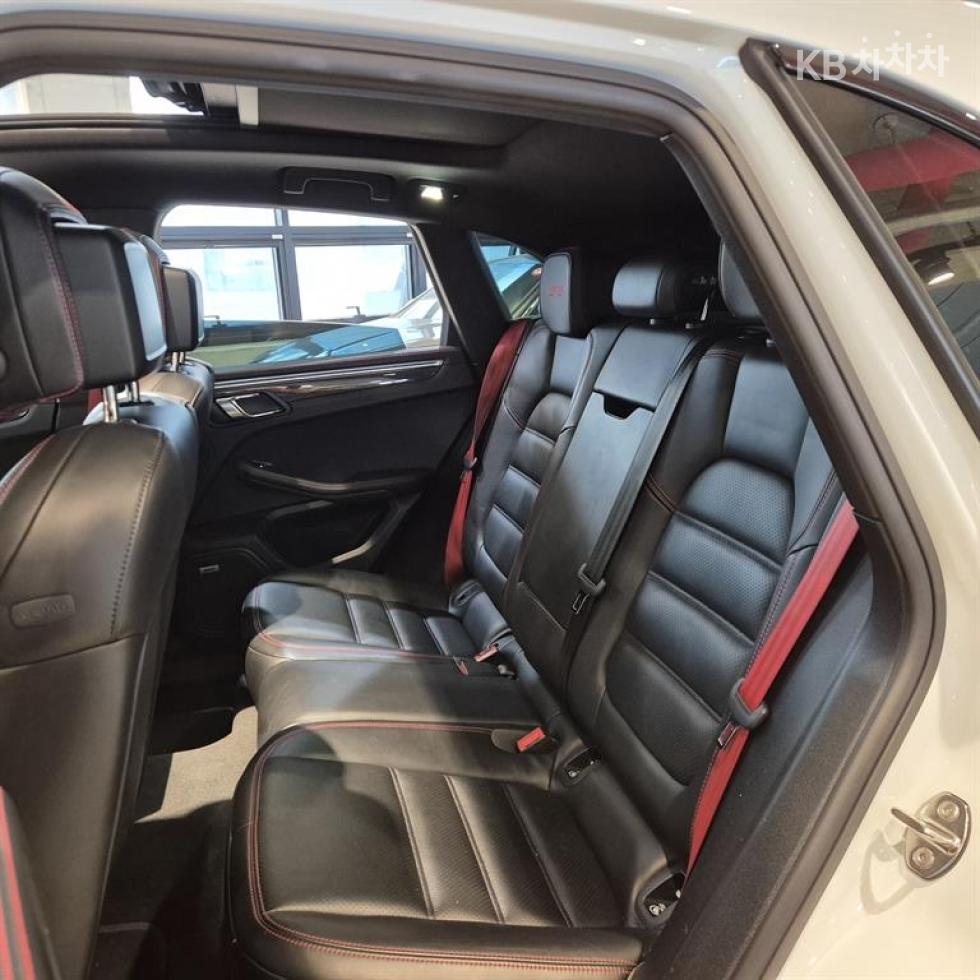 Porsche Macan — miniaturë 6