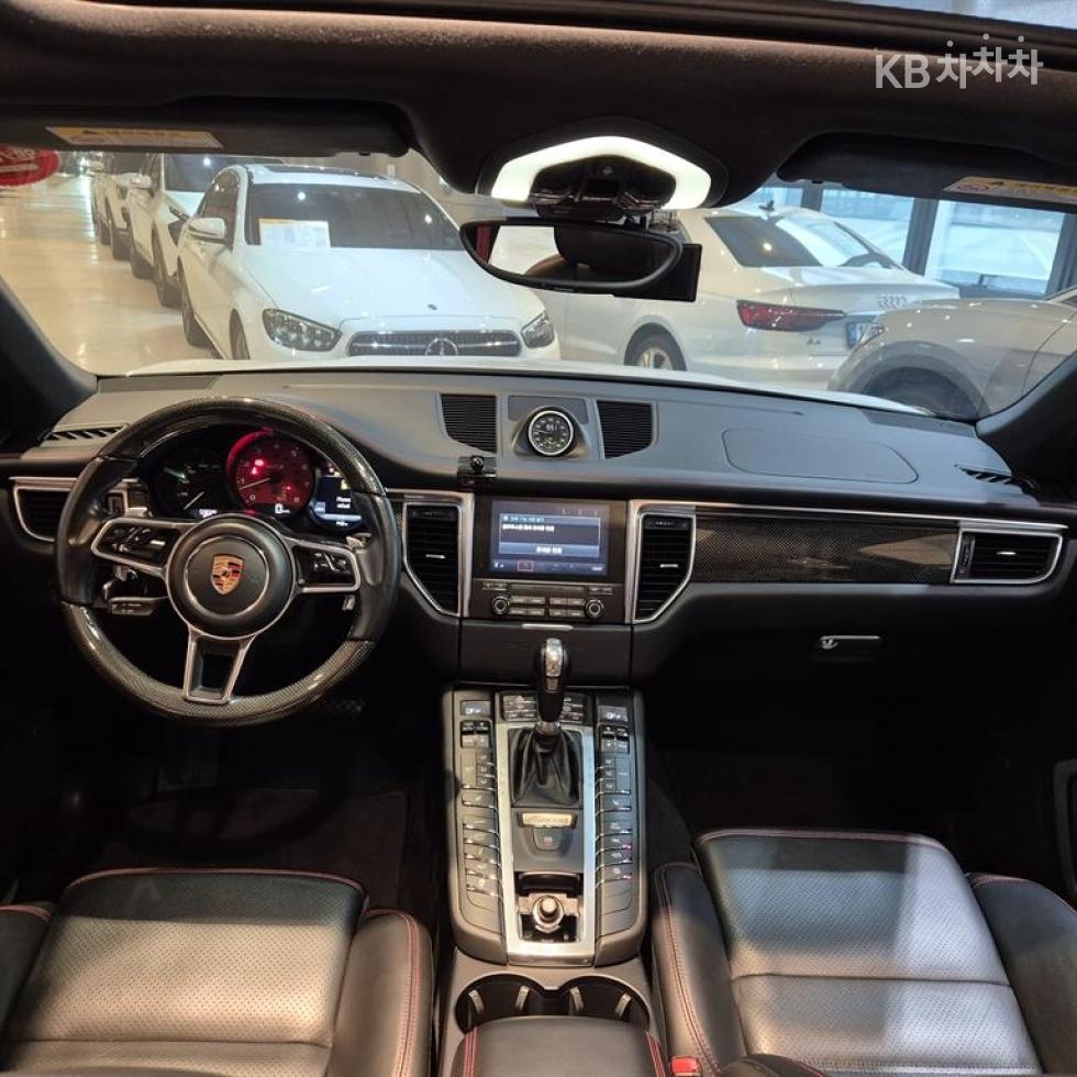 Porsche Macan — miniaturë 7
