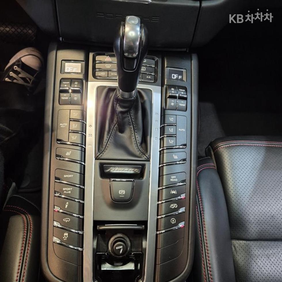 Porsche Macan — miniaturë 13