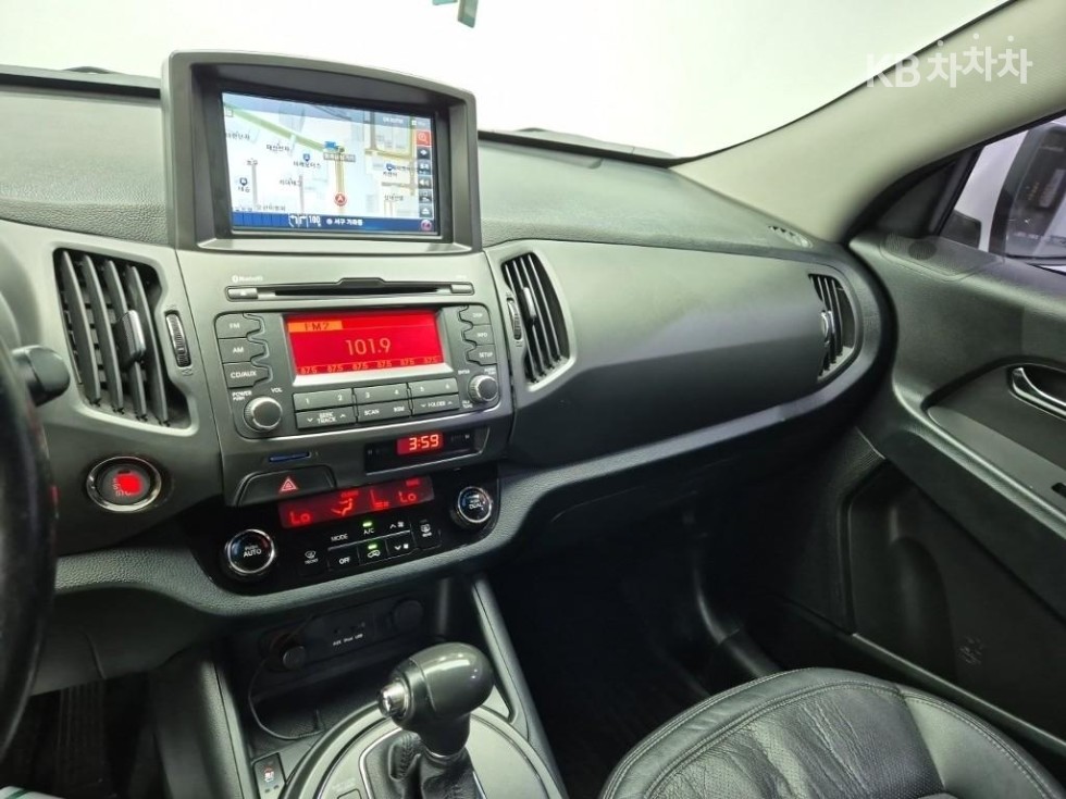 Kia Sportage — miniaturë 10