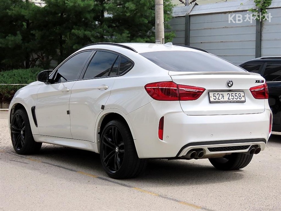 BMW 1M — miniaturë 3
