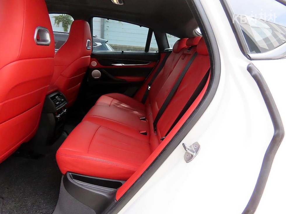 BMW 1M — miniaturë 7