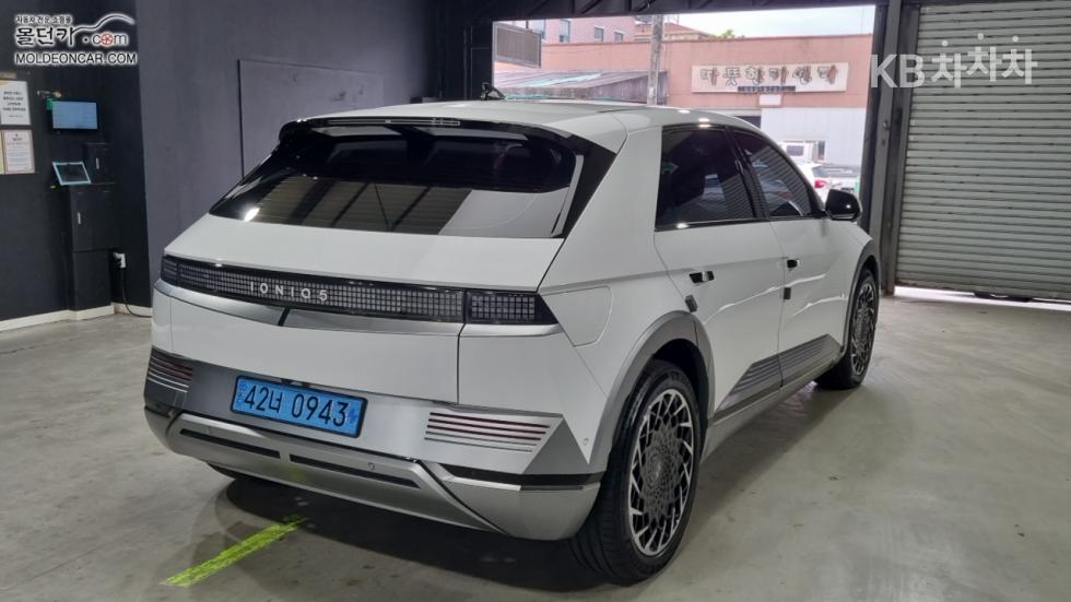 Hyundai IONIQ 5 — miniaturë 2