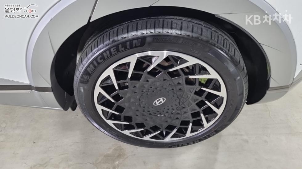 Hyundai IONIQ 5 — miniaturë 6