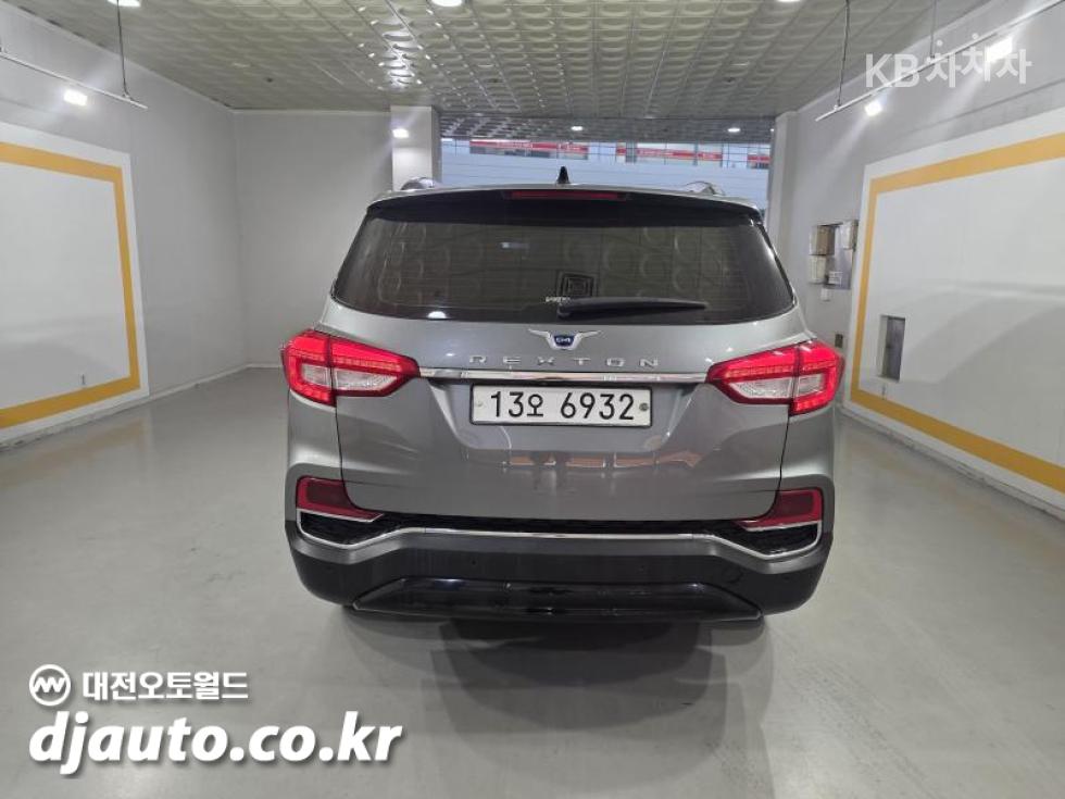 SsangYong Rexton — miniaturë 4