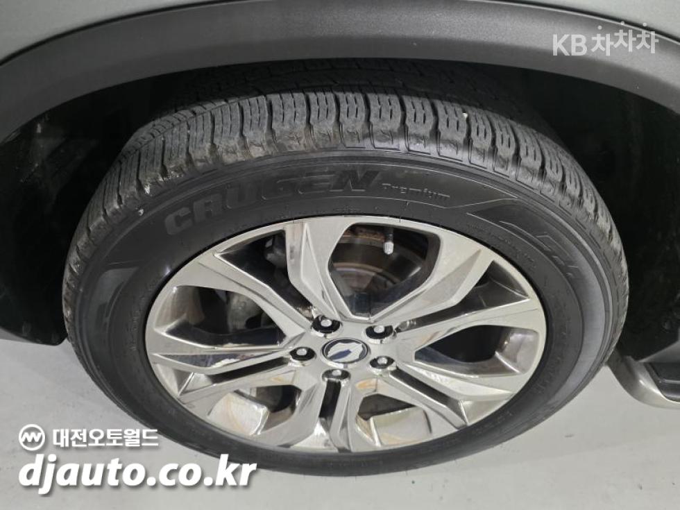 SsangYong Rexton — miniaturë 10