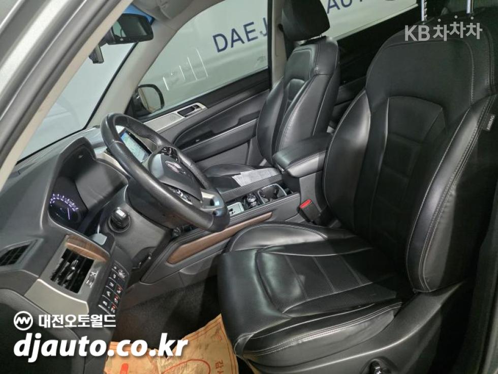 SsangYong Rexton — miniaturë 17