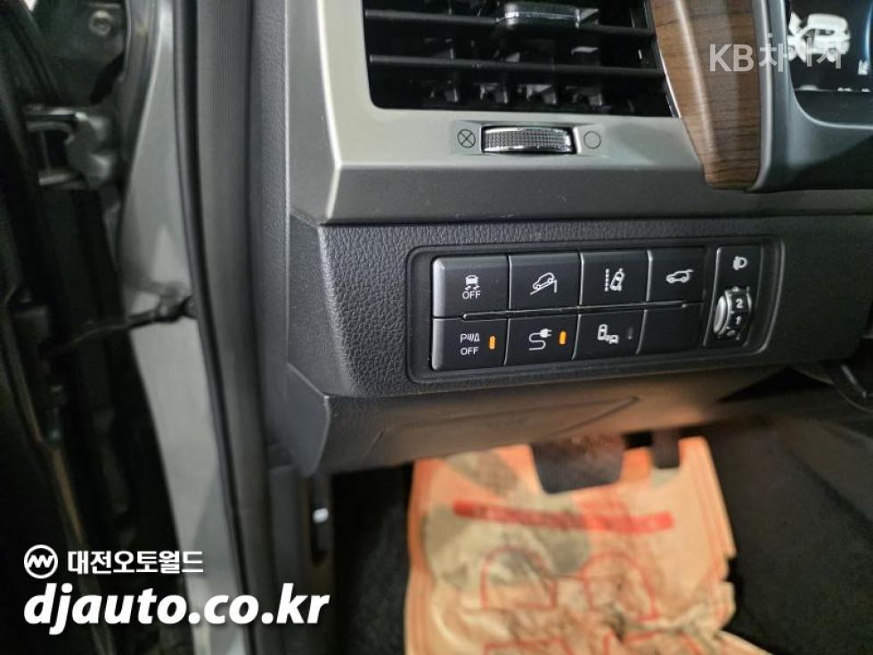 SsangYong Rexton — miniaturë 20