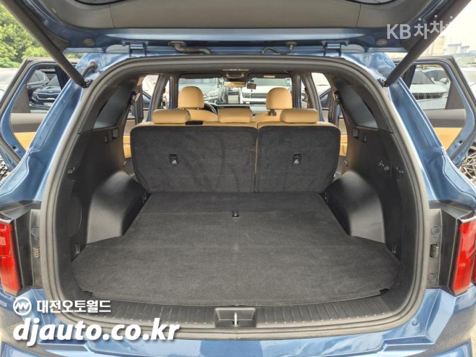 Kia Sorento — miniaturë 12