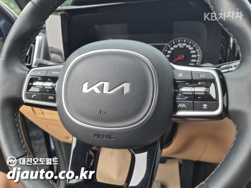 Kia Sorento — miniaturë 16
