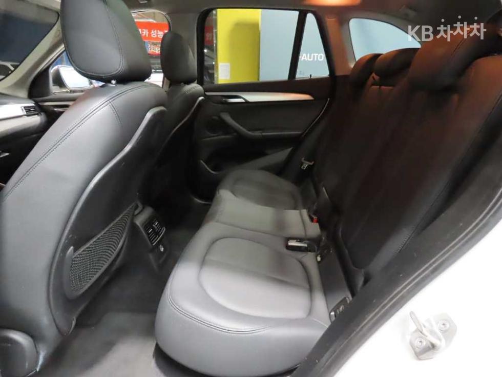 BMW X1 — miniaturë 7