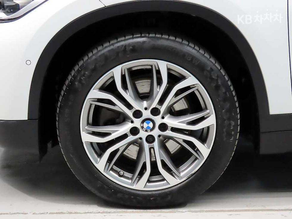 BMW X1 — miniaturë 20