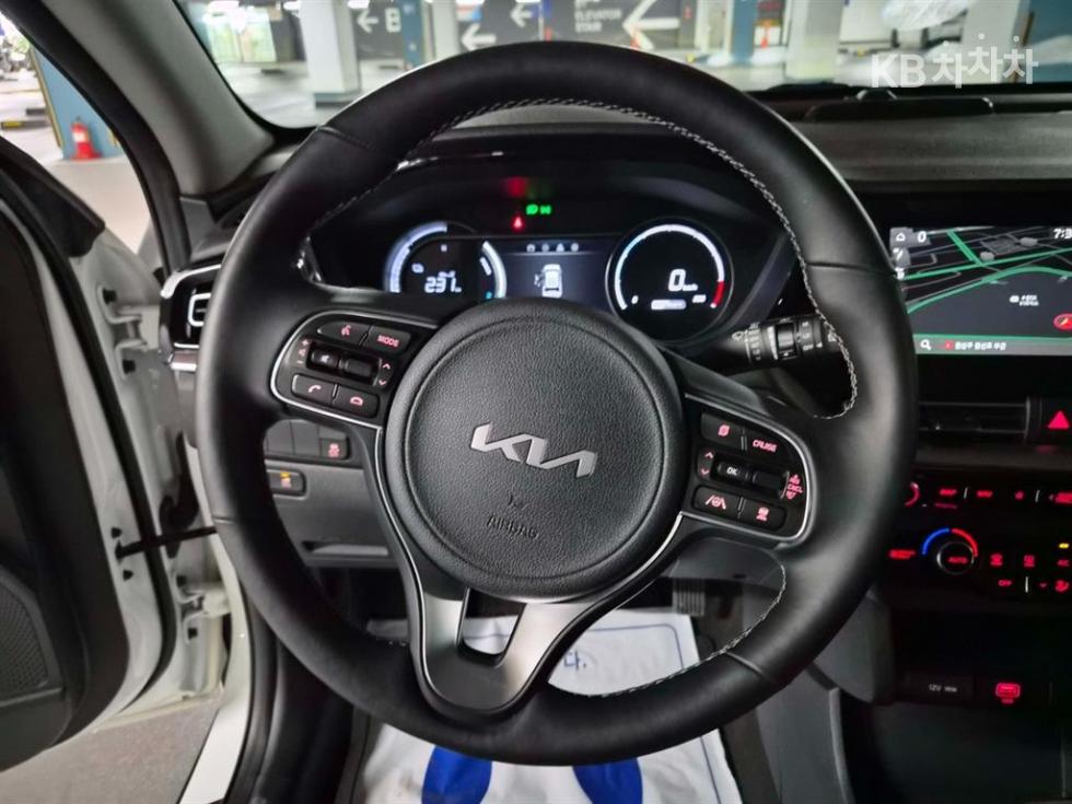 Kia Niro — miniaturë 8
