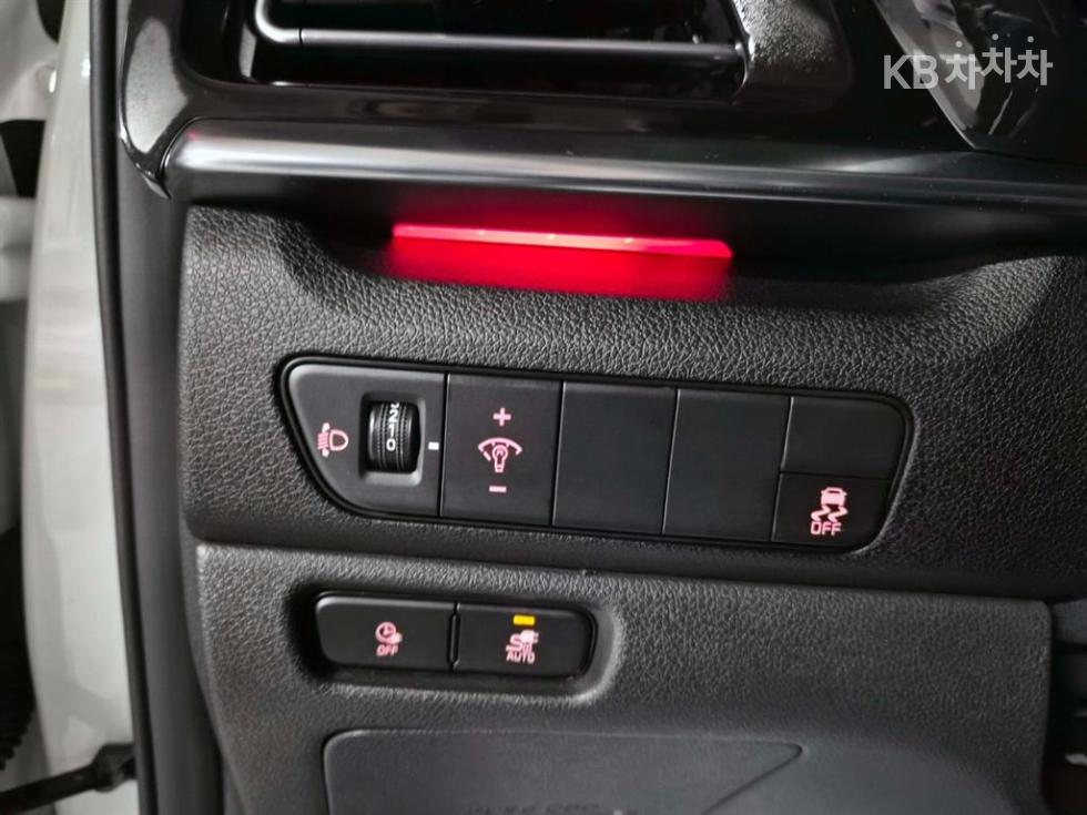 Kia Niro — miniaturë 13