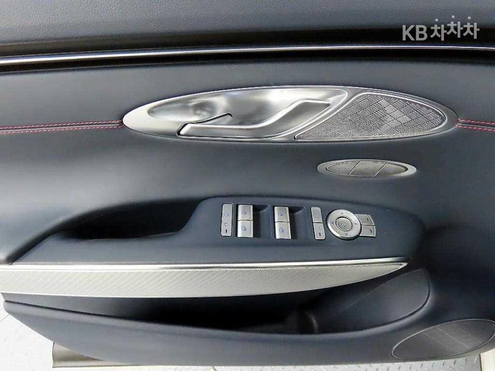 Genesis GV70 — miniaturë 11