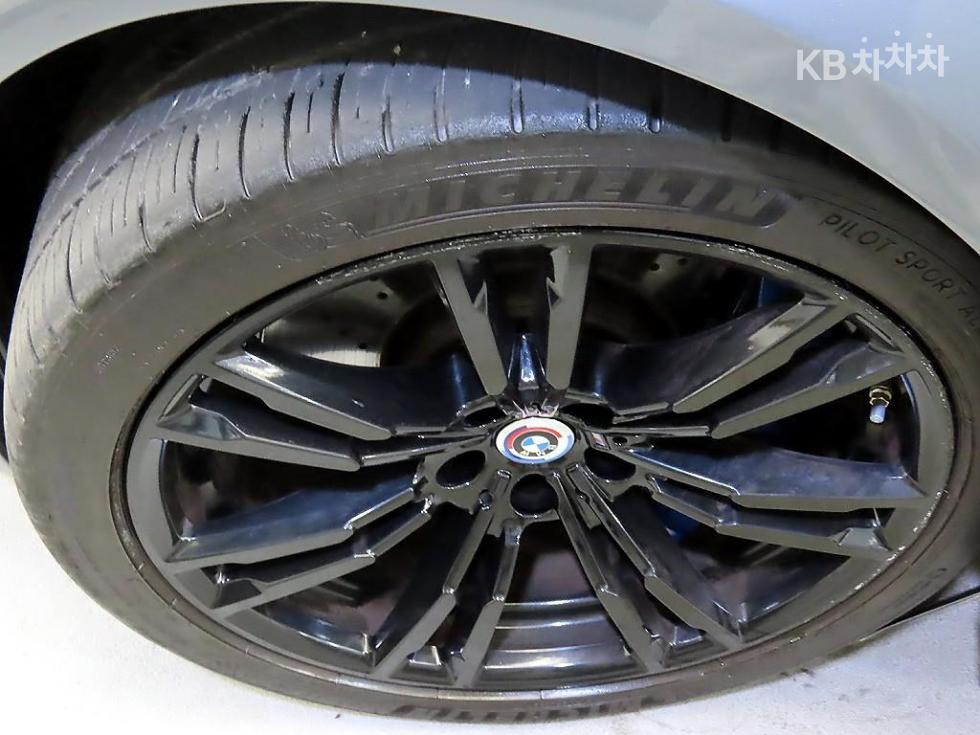 2019 BMW BMW M photo