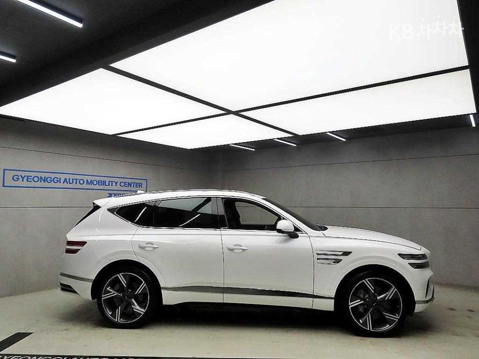 2024 Genesis GV80 photo