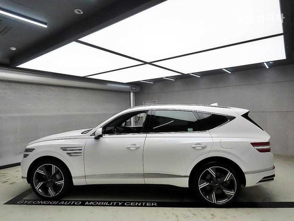 2024 Genesis GV80 photo