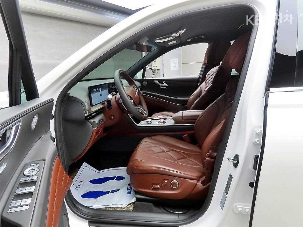 2024 Genesis GV80 photo