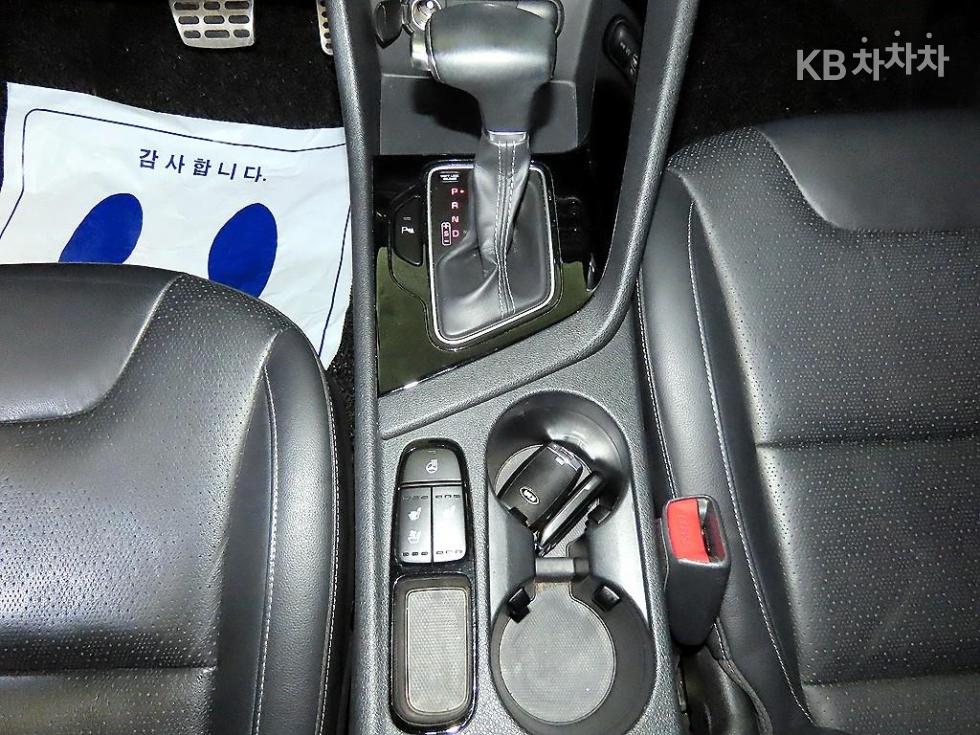 Kia Niro — miniaturë 12