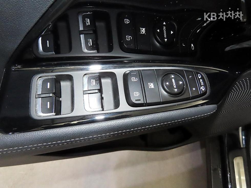 Kia Niro — miniaturë 13