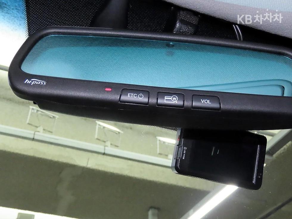 Kia Niro — miniaturë 16